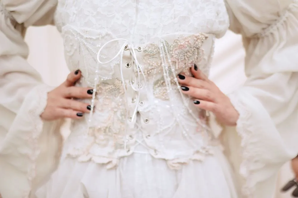 Haute couture esküvői ruha - selyem fűző